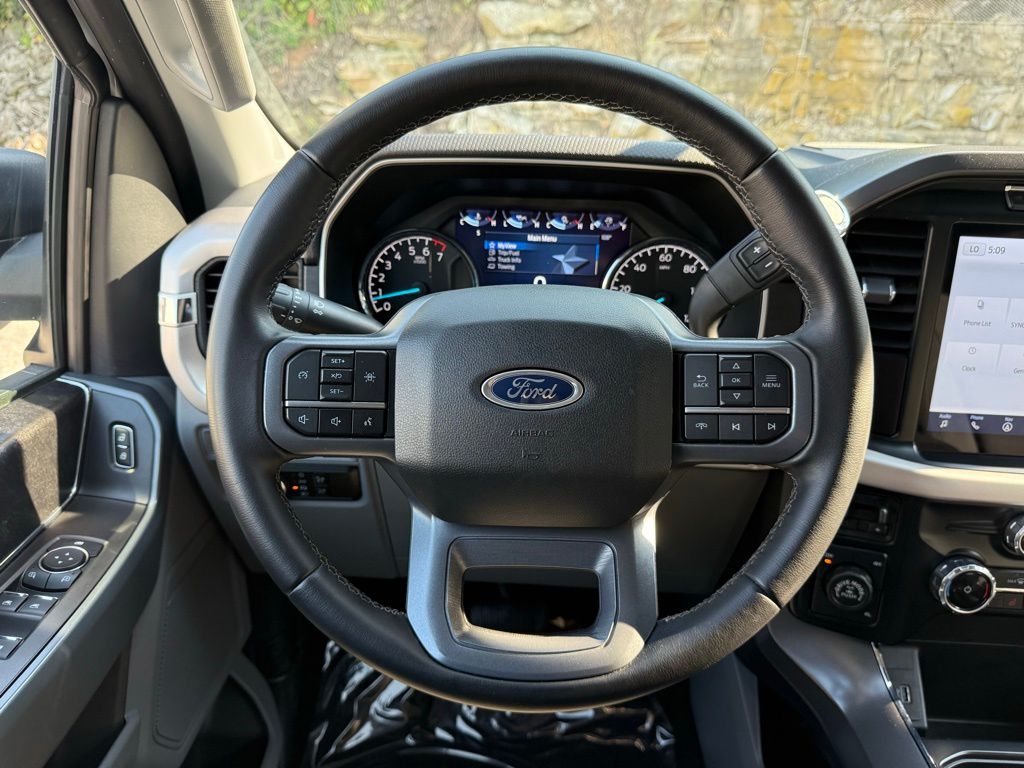 2023 Ford F-150 XLT photo 14