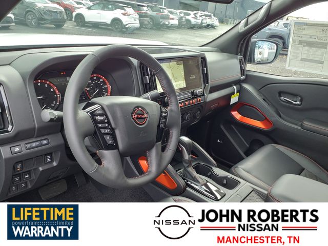 2025 Nissan Frontier PRO-4X photo 4