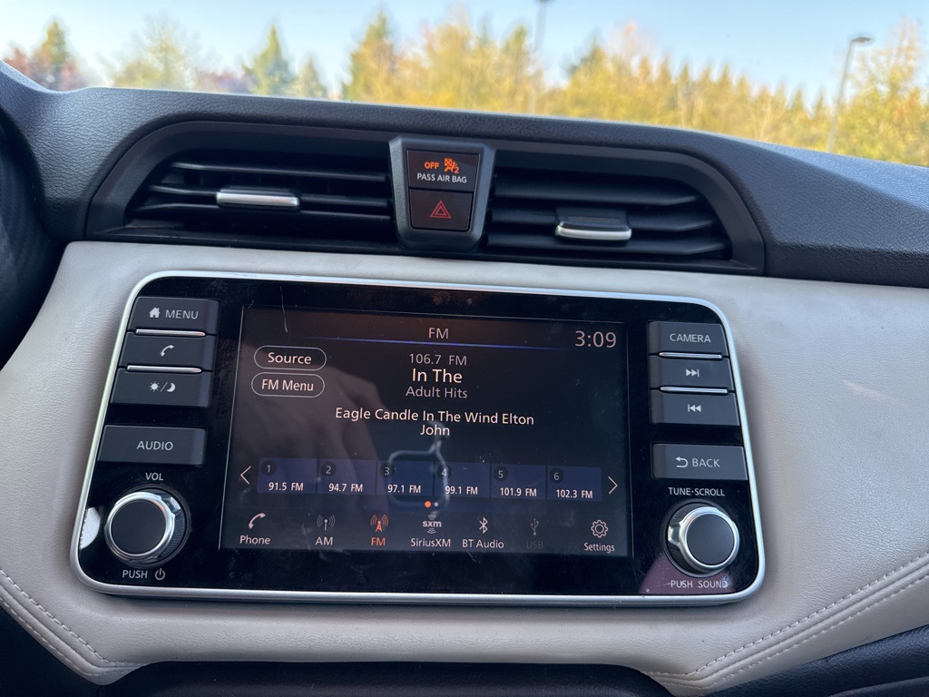 2020 Nissan Versa 1.6 SV photo 13