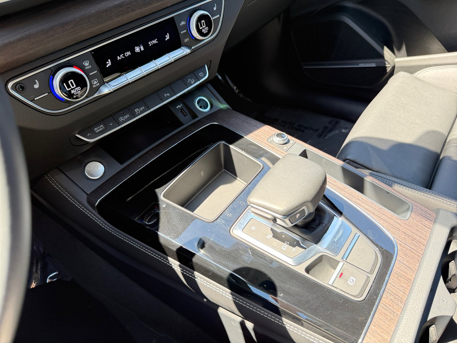 2025 Audi Q5 45 S line Premium Plus photo 12