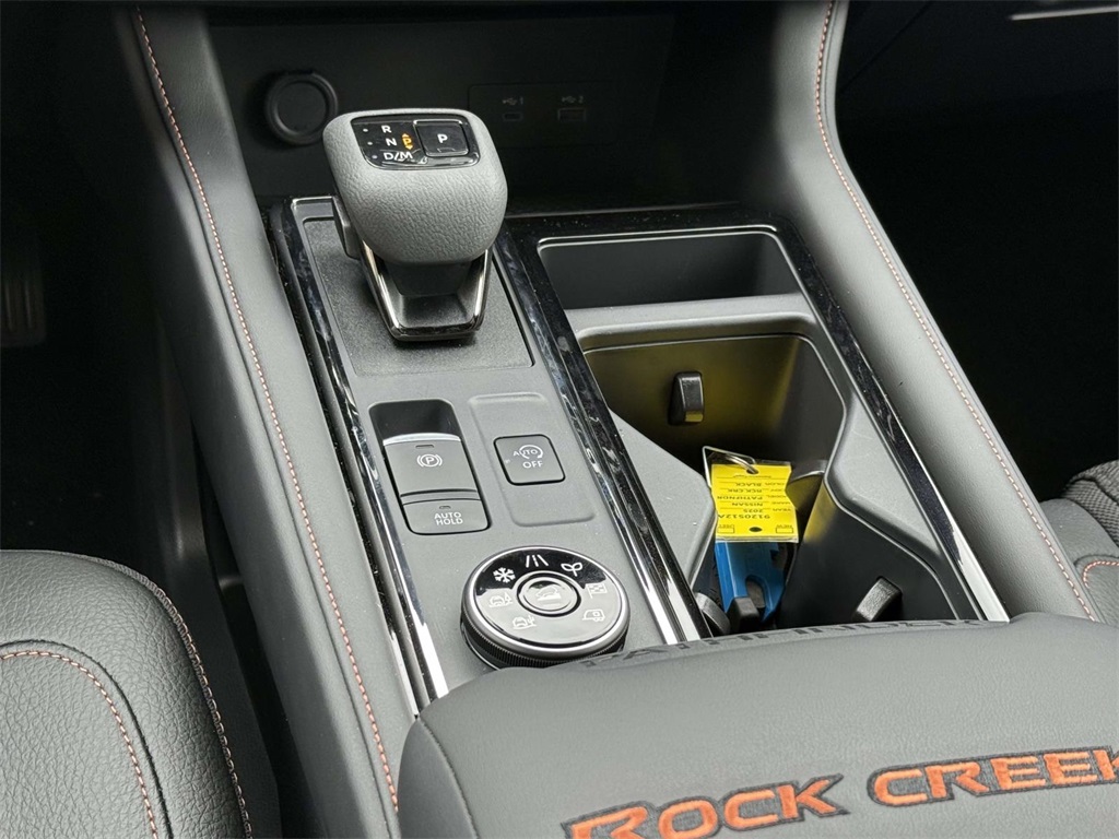 2025 Nissan Pathfinder Rock Creek photo 19