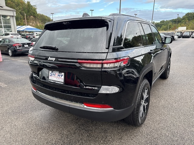 2025 Jeep Grand Cherokee Limited photo 2