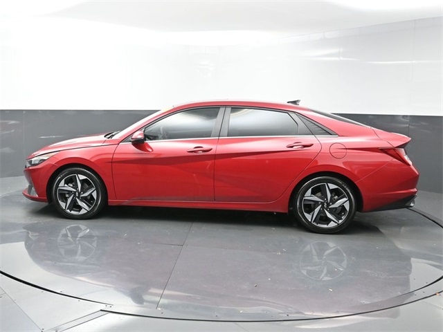 2021 Hyundai Elantra SEL photo 4