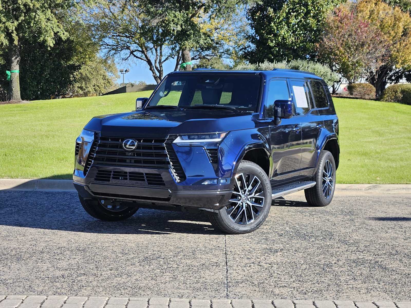 2025 Lexus GX Premium's photo