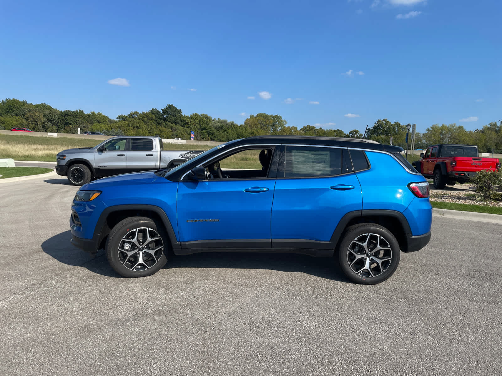 2026 Jeep Compass Limited photo 4