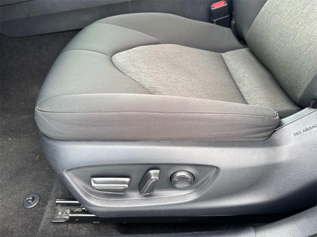 2023 Toyota Camry LE photo 16