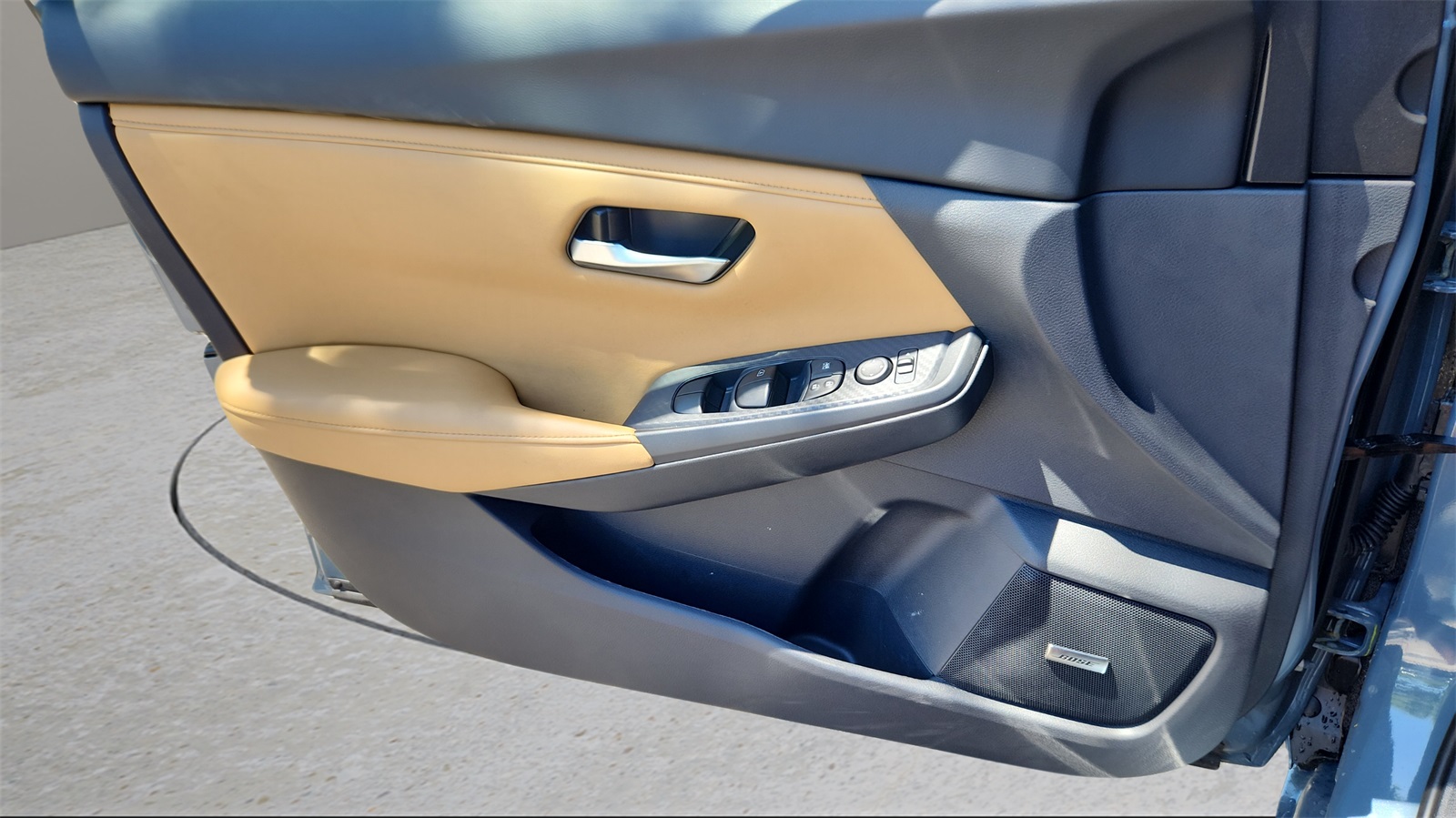 2025 Nissan Sentra SV photo 17
