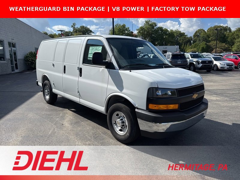 2025 Chevrolet Express Cargo Work Van's photo