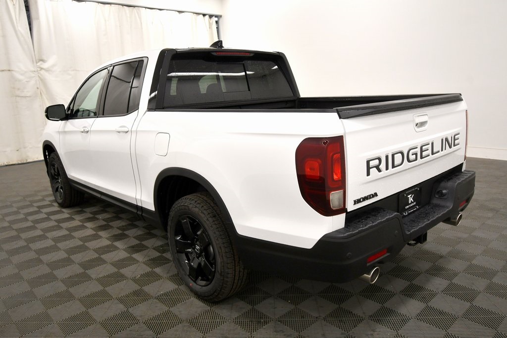 2026 Honda Ridgeline Black Edition photo 4