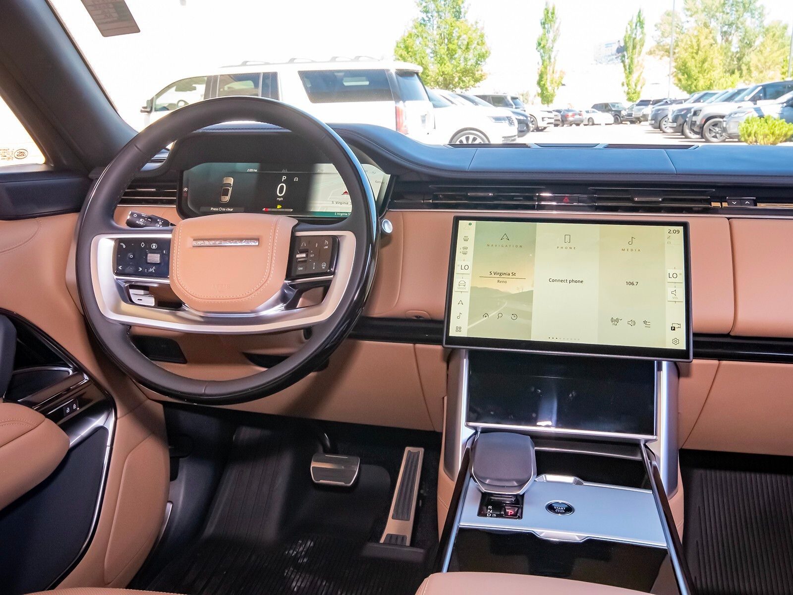 2025 Land Rover Range Rover SE photo 35