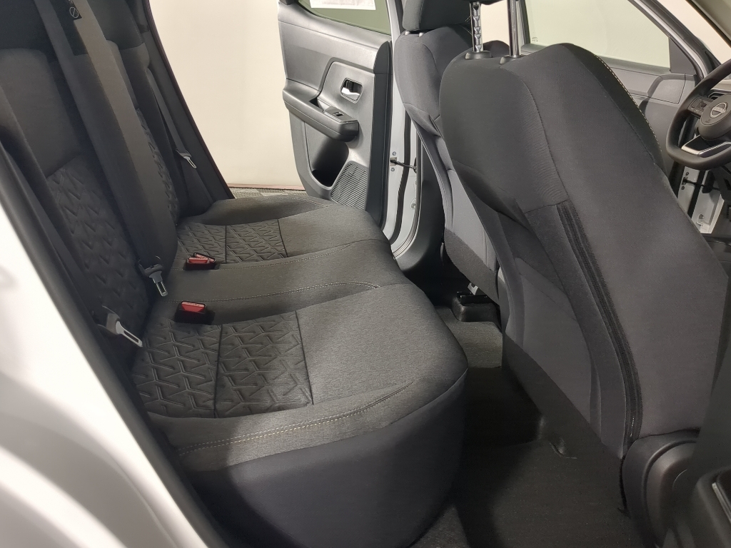 2026 Nissan Kicks SV photo 16