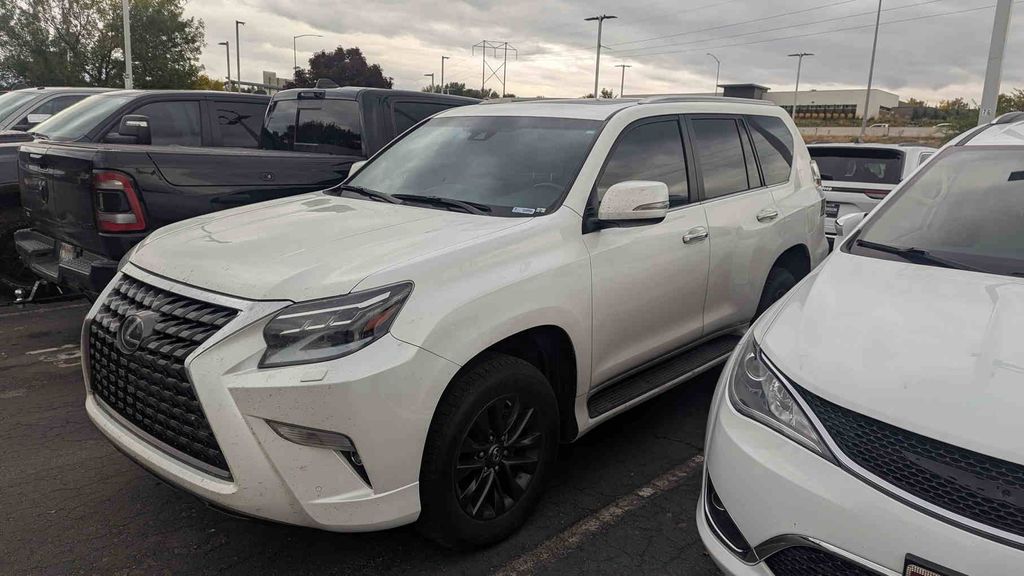 2023 Lexus GX 460 photo 3