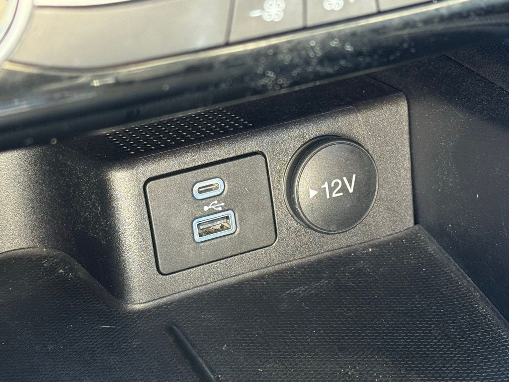 2022 Ford Escape SE photo 28