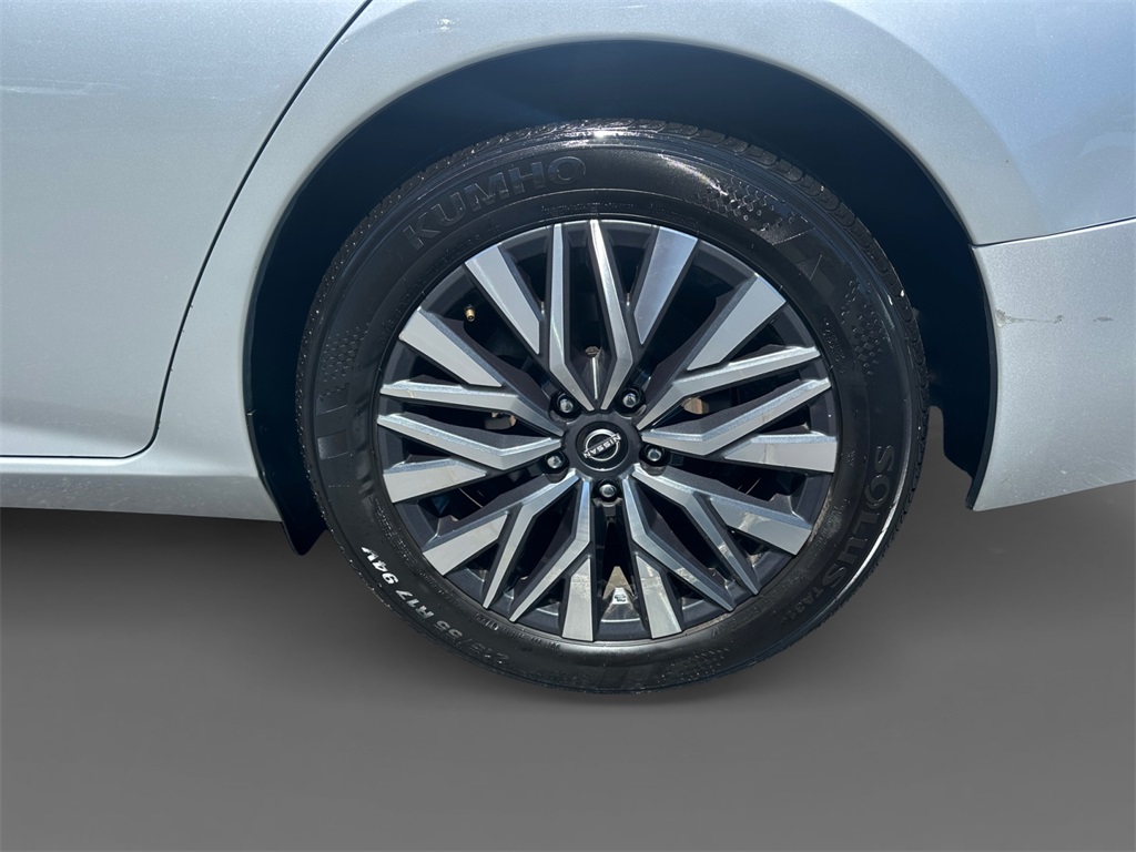 2024 Nissan Altima 2.5 SV photo 8