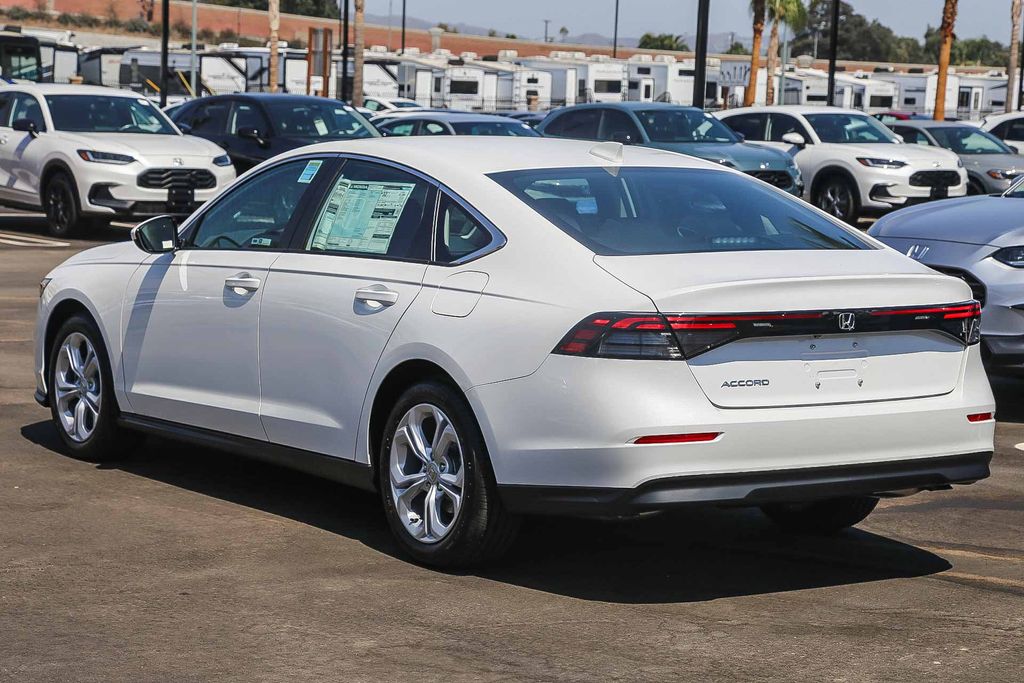 2025 Honda Accord LX photo 7