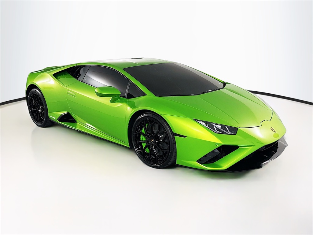 2023 Lamborghini Huracan Evo Coupe photo 3