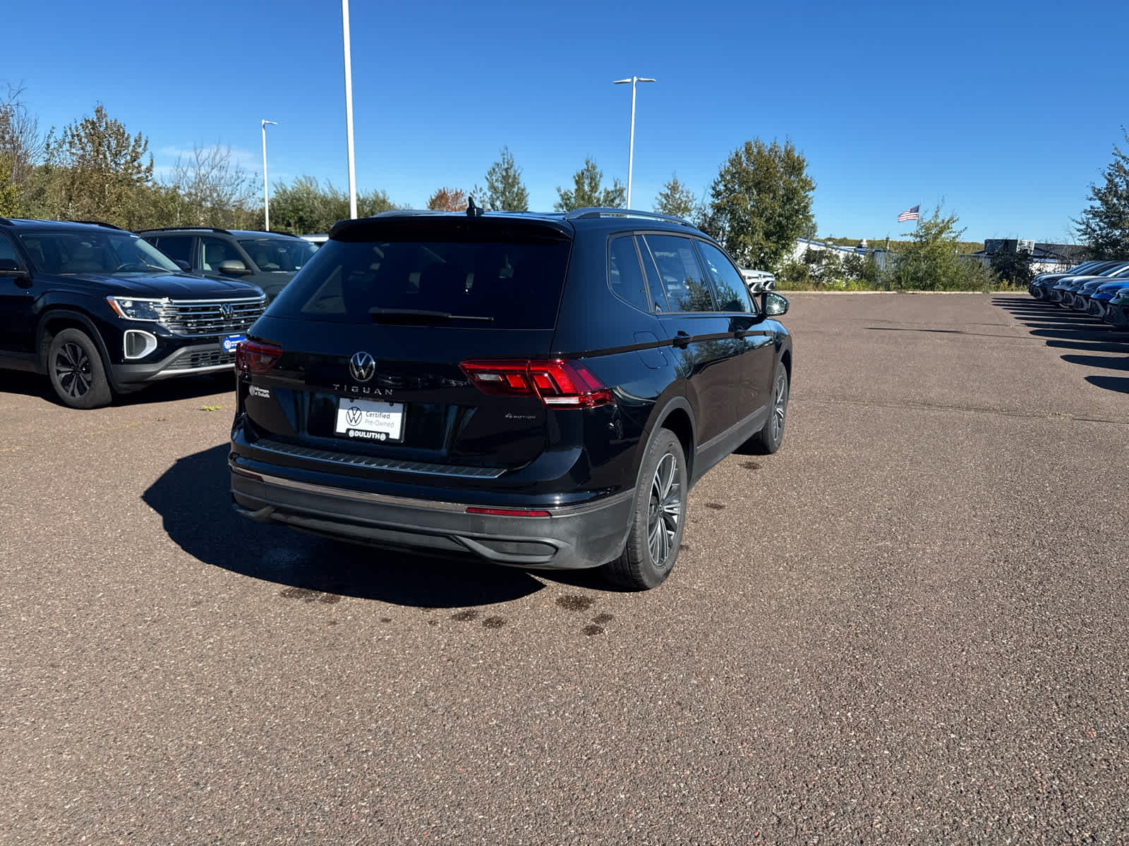 2024 Volkswagen Tiguan Wolfsburg Edition photo 4