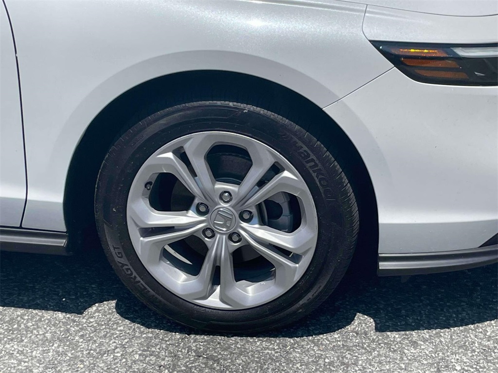 2024 Honda Accord LX photo 8