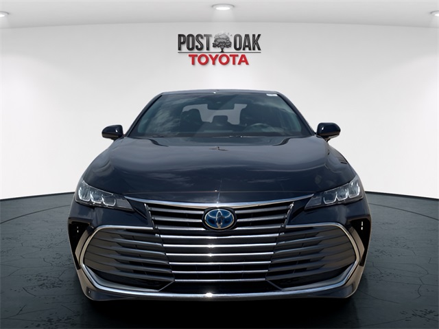 2022 Toyota Avalon Hybrid XLE Plus photo 2