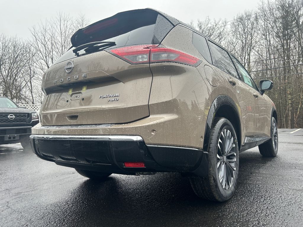 2025 Nissan Rogue Platinum photo 11