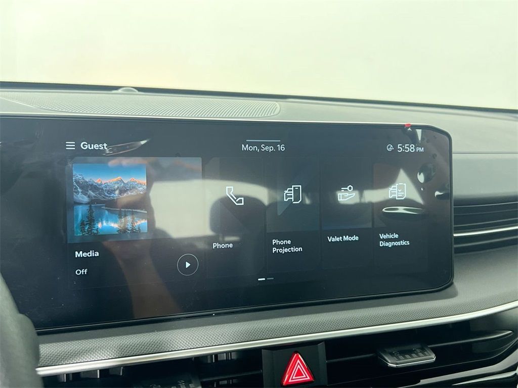 2025 Kia K5 LXS photo 24