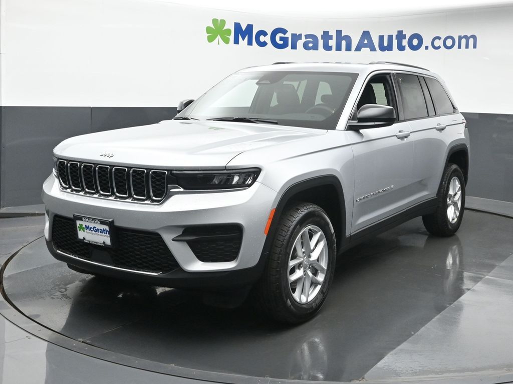 2025 Jeep Grand Cherokee Laredo X photo 16