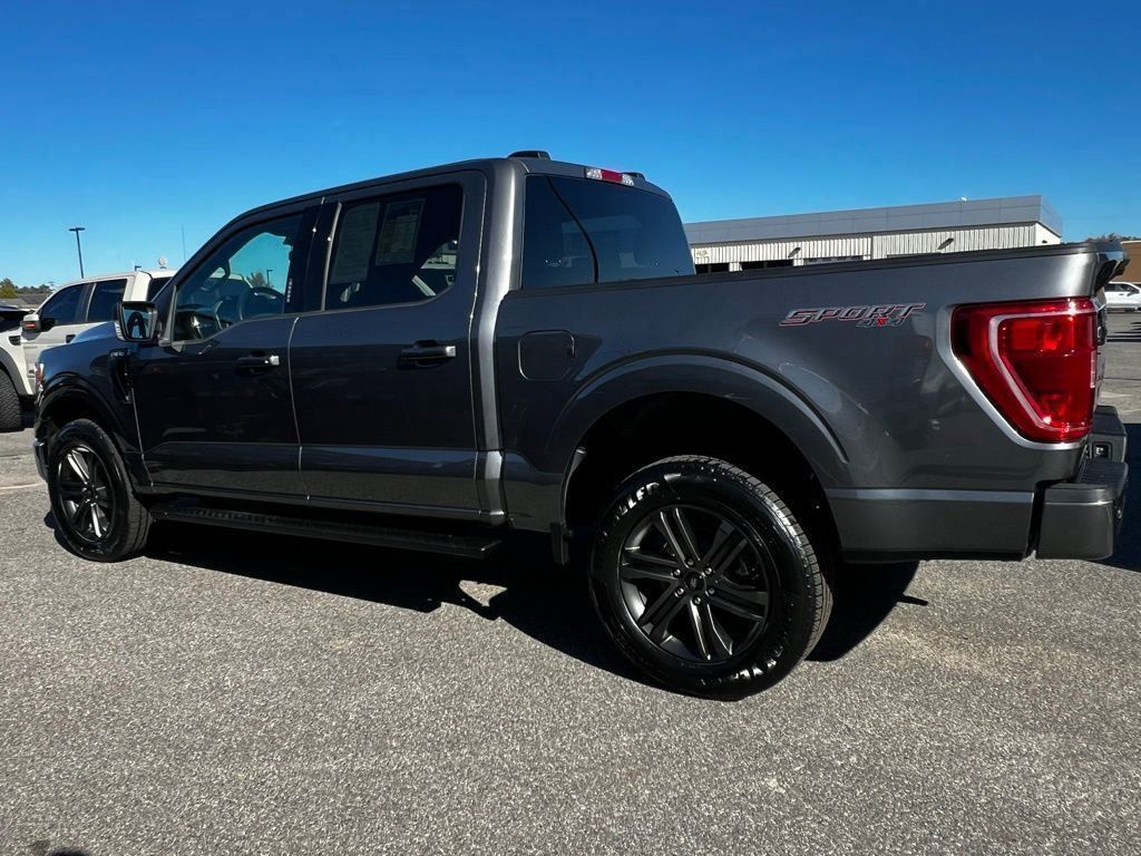 2022 Ford F-150 XLT photo 4