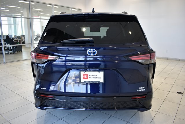 2023 Toyota Sienna XSE photo 8