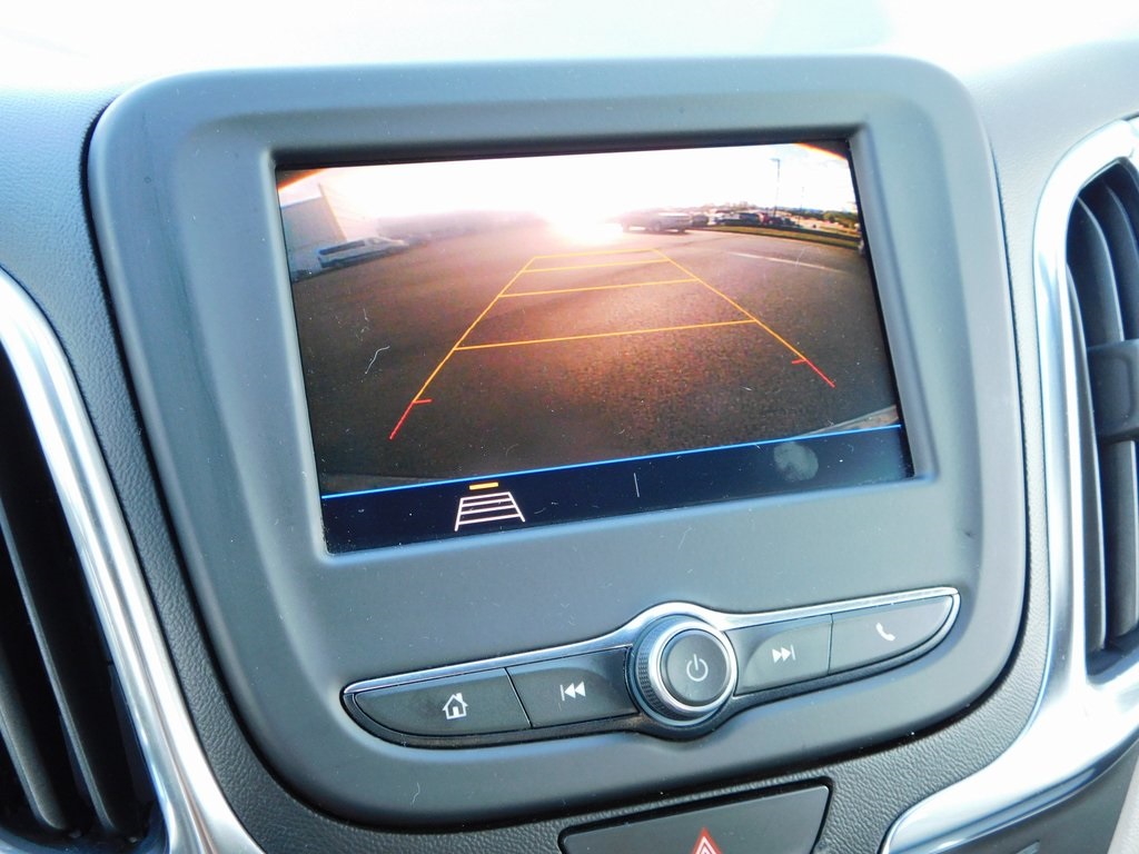 2020 Chevrolet Equinox LT photo 30