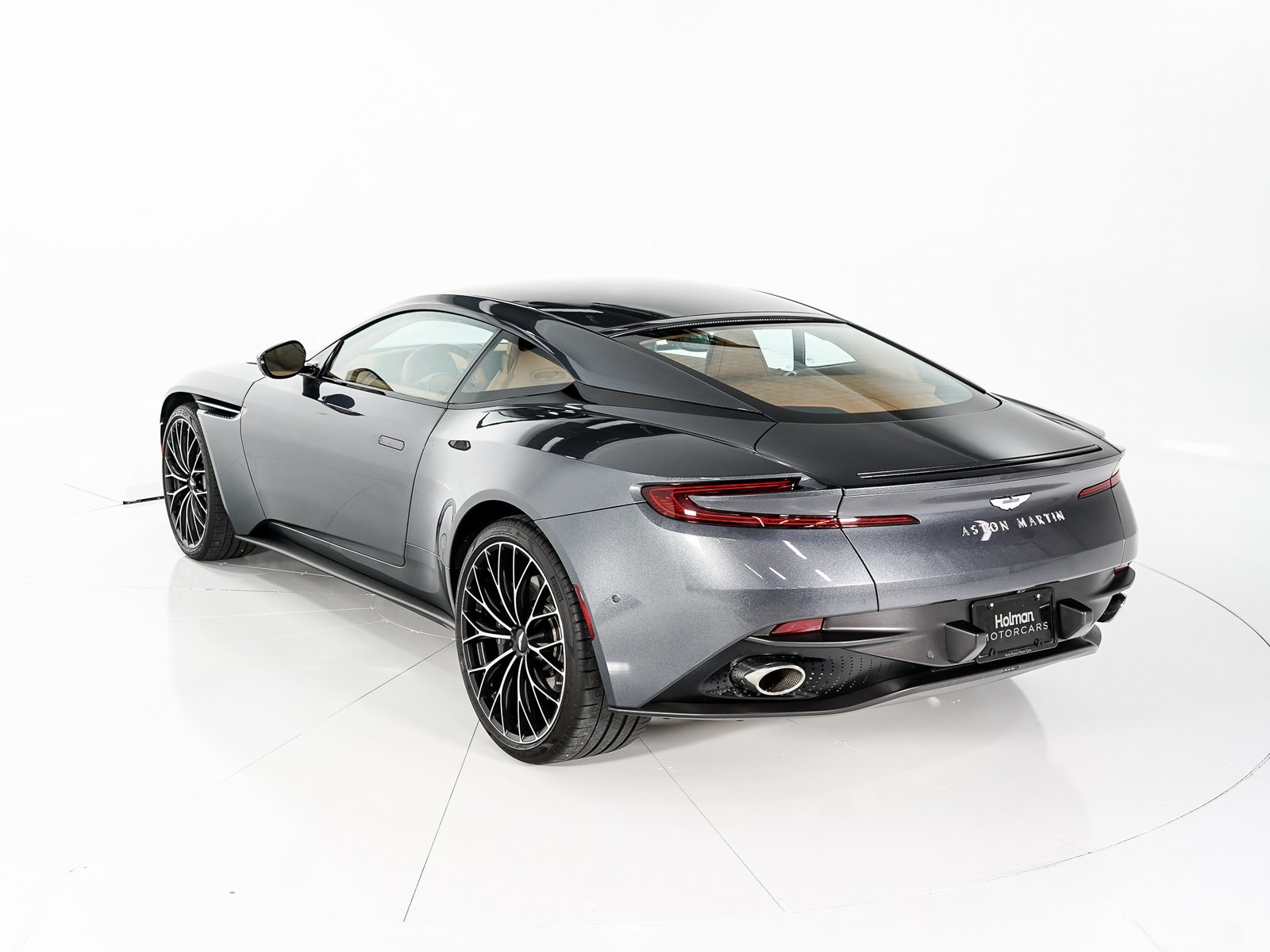 2023 Aston Martin DB11 photo 3