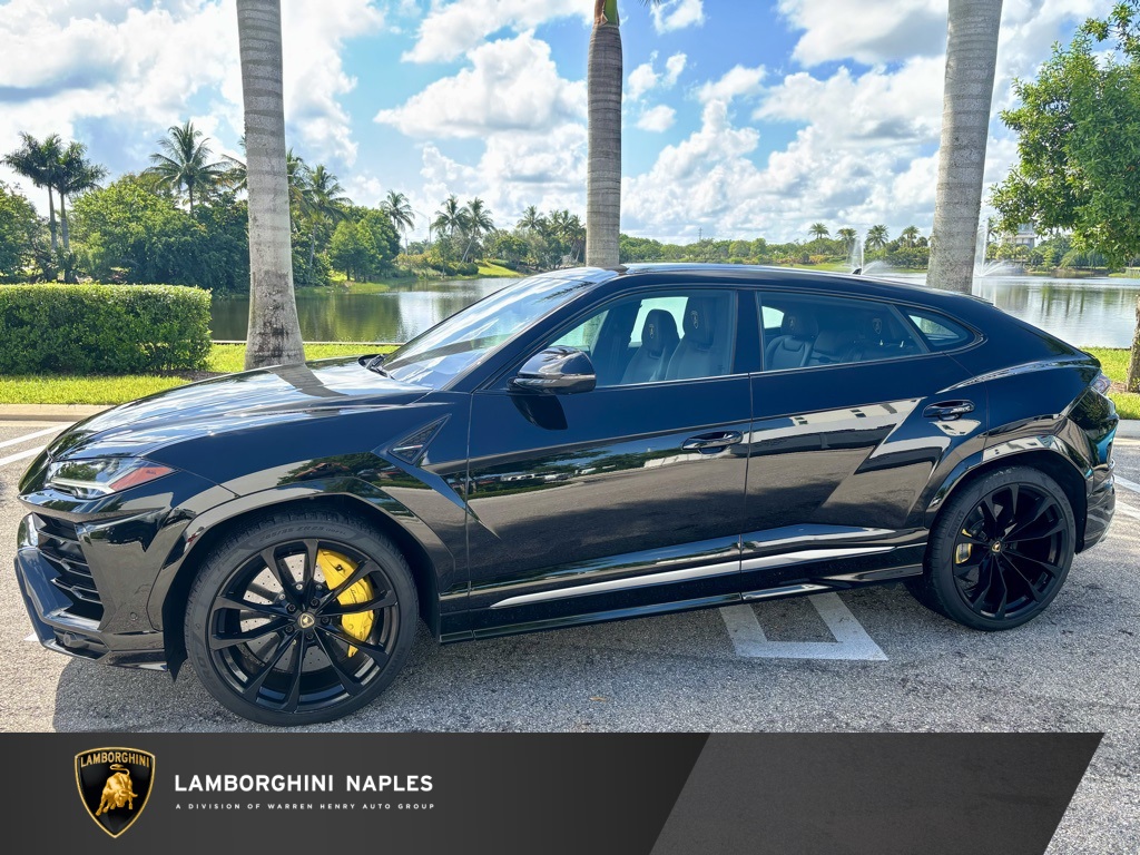 2021 Lamborghini Urus Base