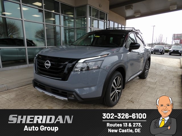 2025 Nissan Pathfinder Platinum's photo