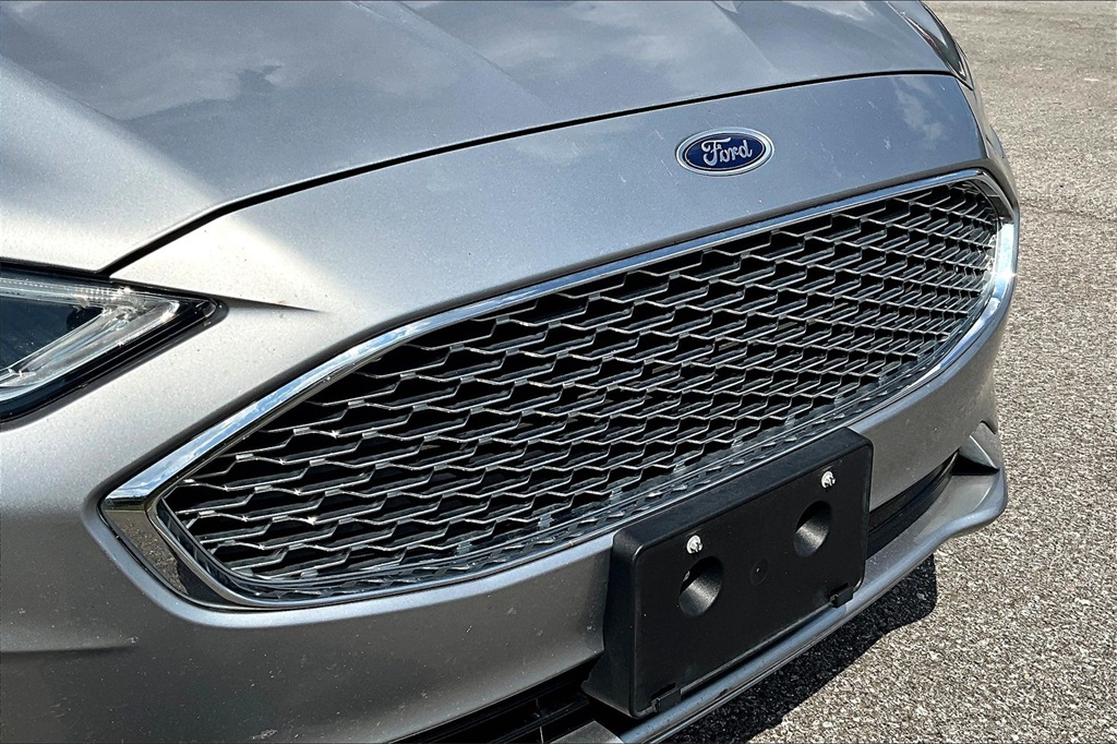 2020 Ford Fusion Titanium photo 32