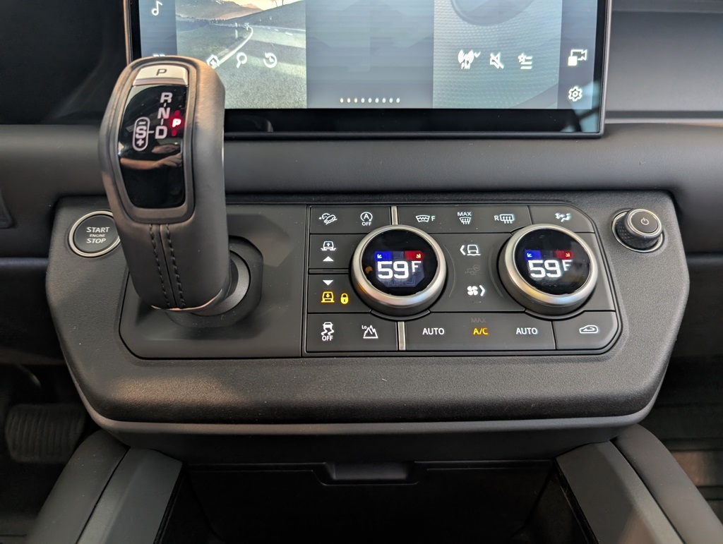 2025 Land Rover Defender 130 X photo 19