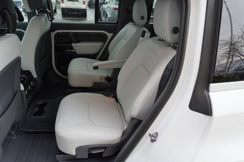 2026 LAND ROVER DEFENDER - Image 31