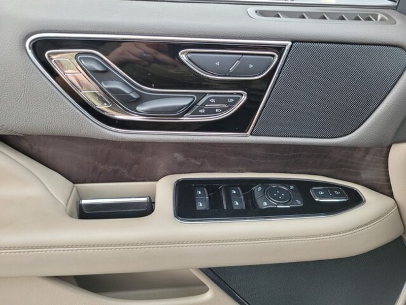 2024 Lincoln Navigator L Reserve photo 25
