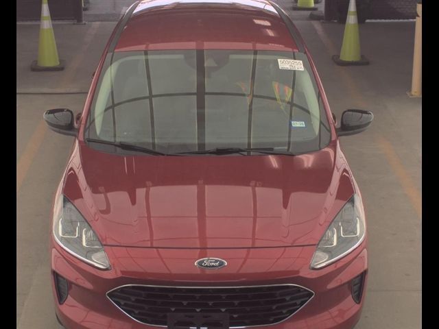 2021 Ford Escape SE photo 2