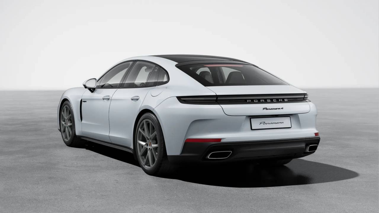 2026 Porsche Panamera 4 E-Hybrid photo 3