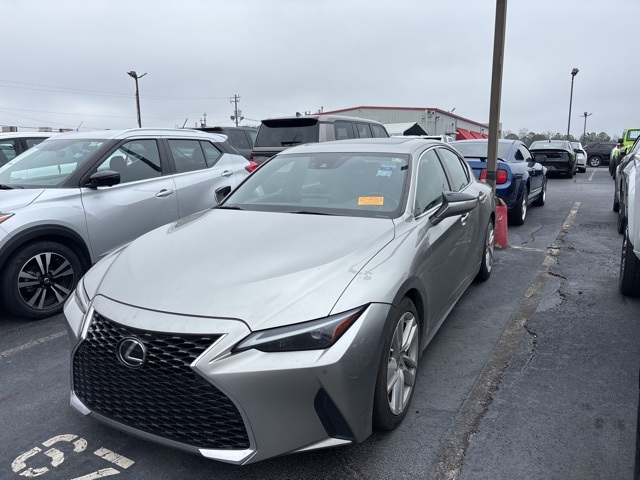 2021 Lexus IS 300's photo