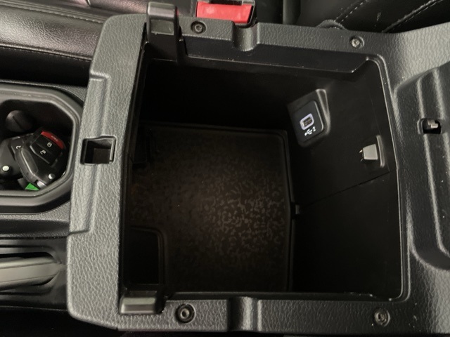 2021 Jeep Wrangler Unlimited Sahara Altitude photo 30