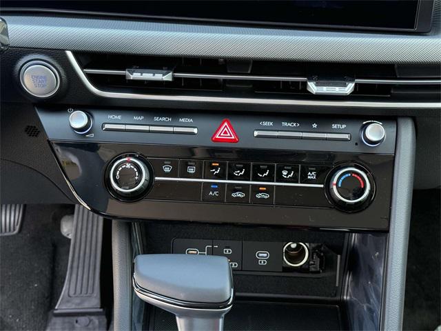 2025 Hyundai Sonata SE photo 19