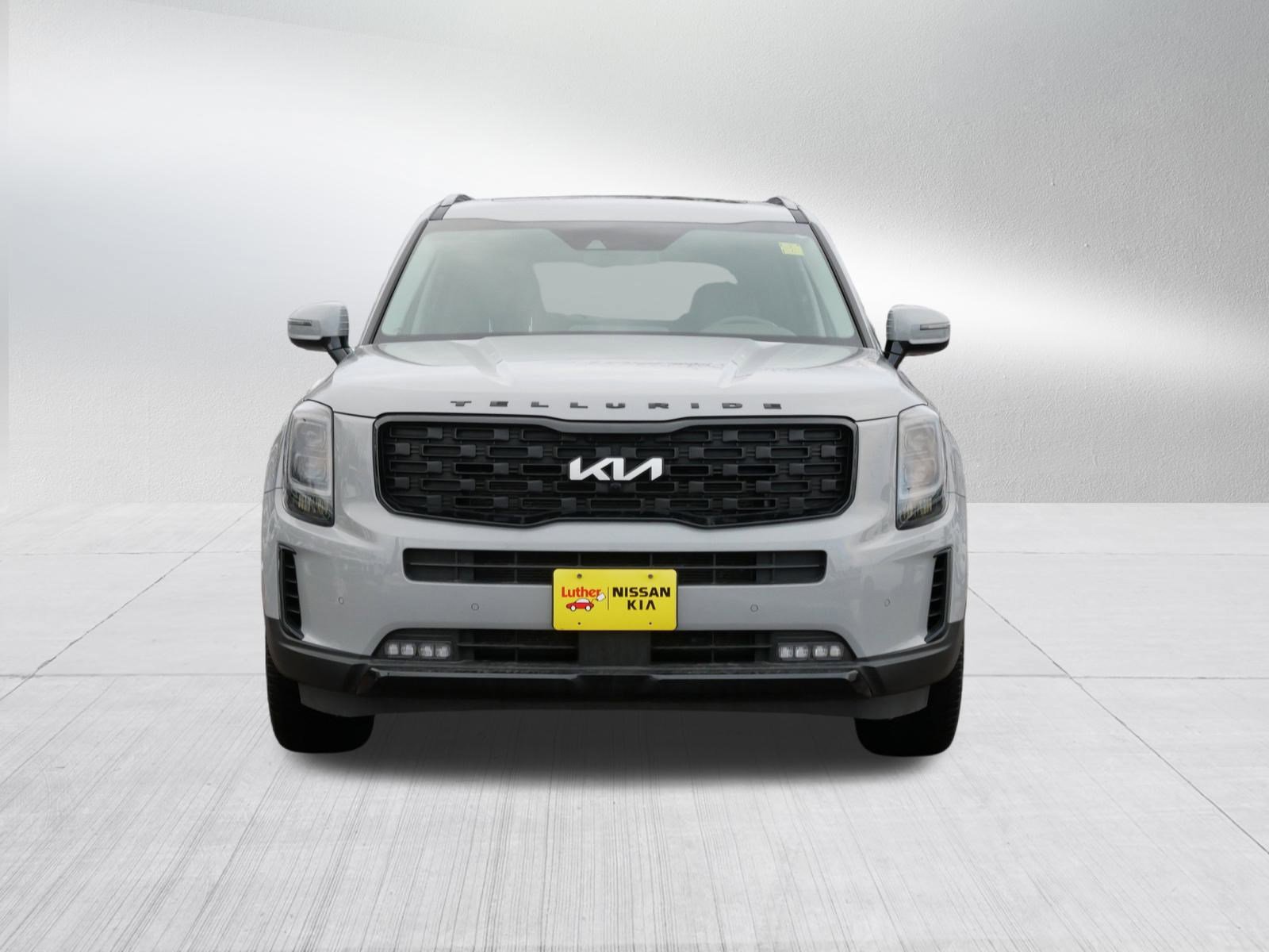 Used 2022 Kia Telluride SX with VIN 5XYP5DHC9NG297566 for sale in Inver Grove, Minnesota
