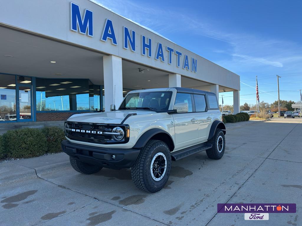 2025 Ford Bronco 4-Door Outer Banks's photo