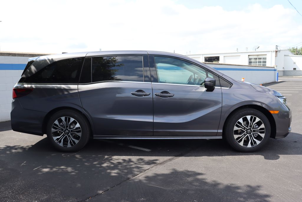 2026 Honda Odyssey Elite photo 5