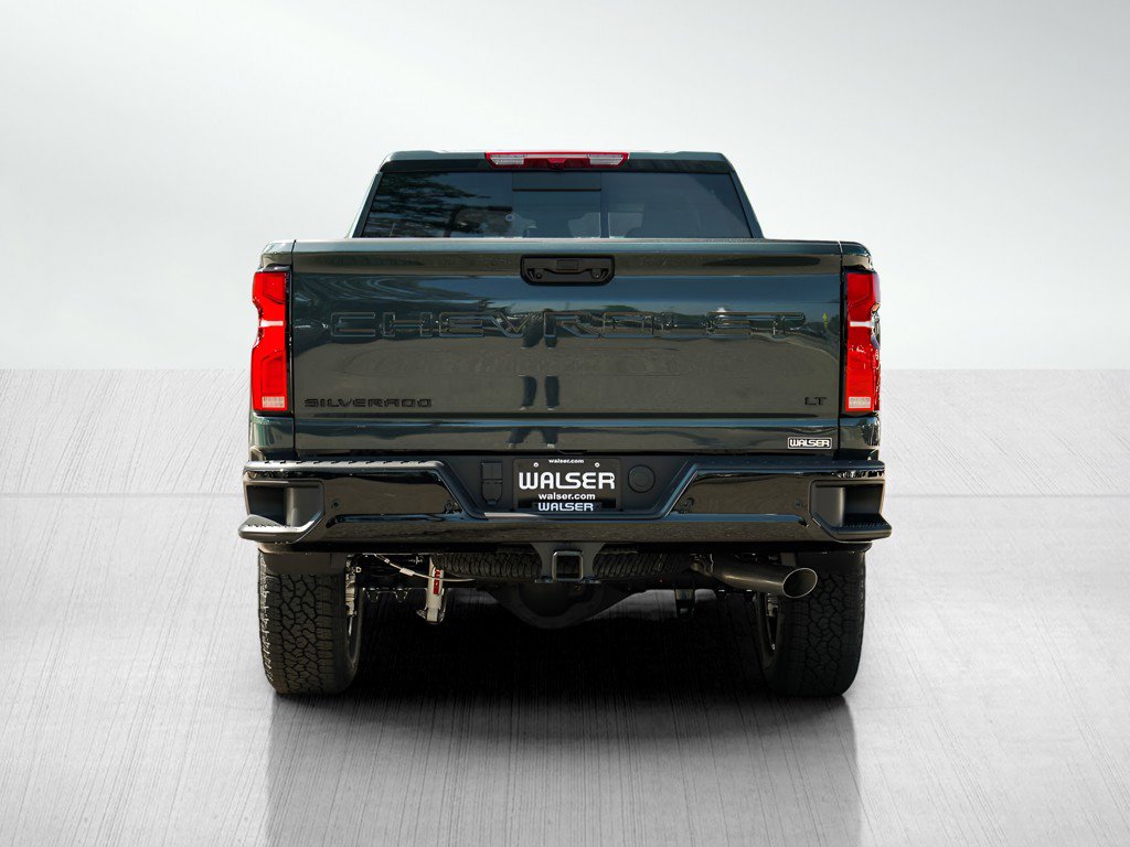 2025 Chevrolet Silverado 3500HD LT photo 4