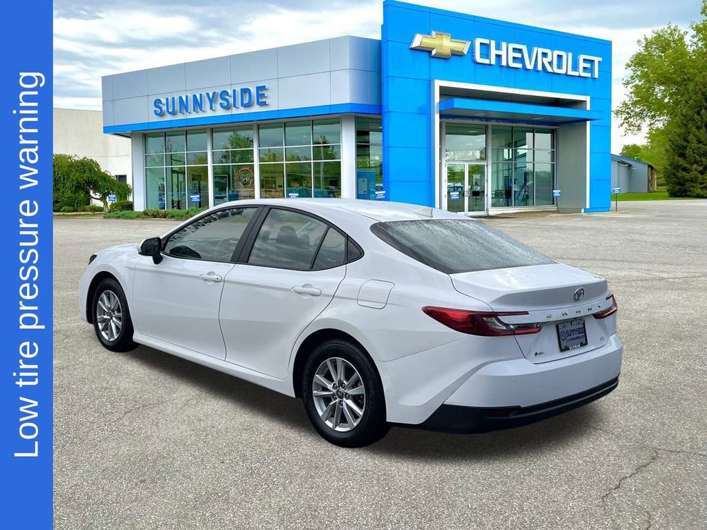 2025 Toyota Camry LE photo 4