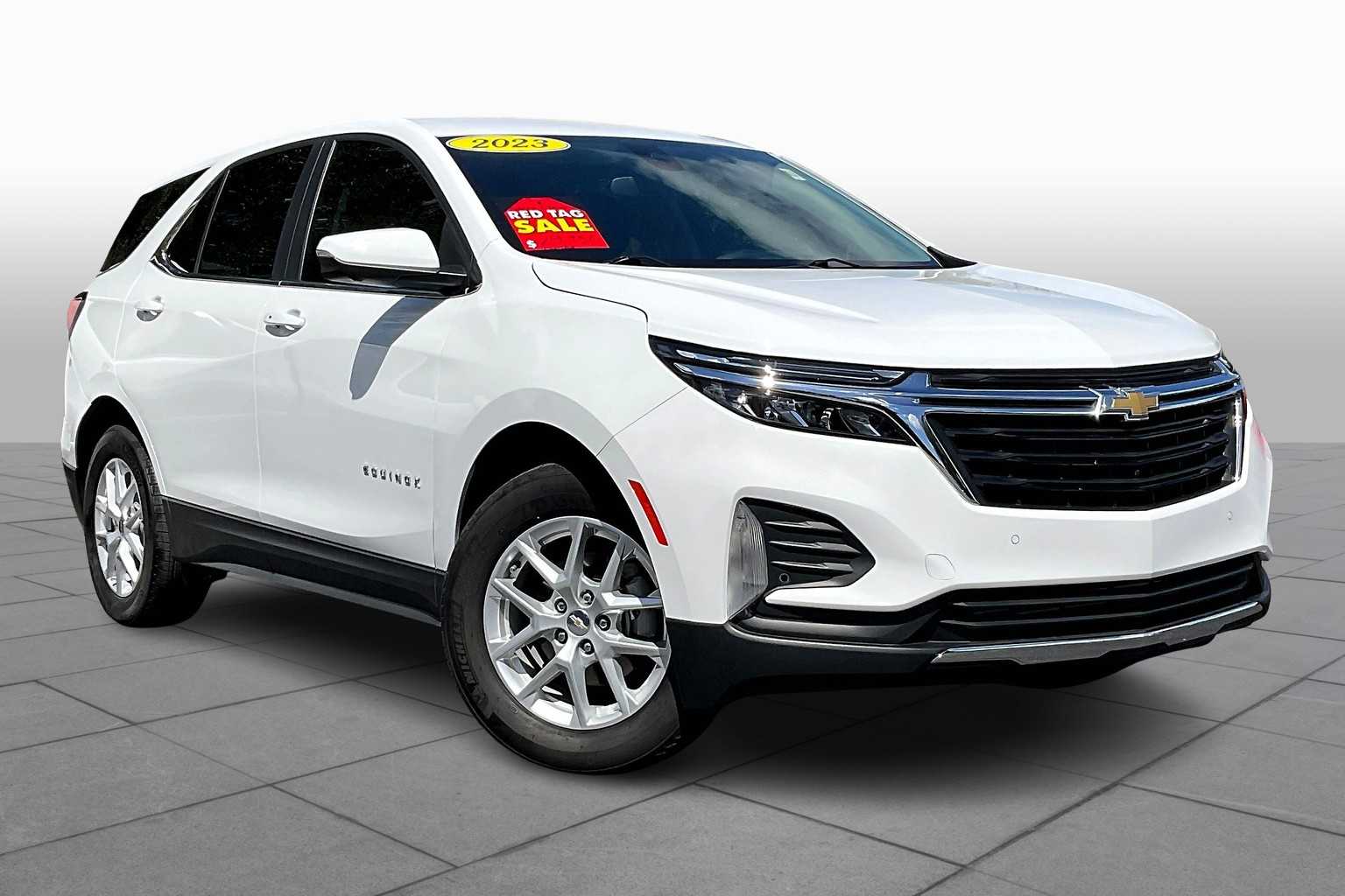 2023 Chevrolet Equinox LT photo 2
