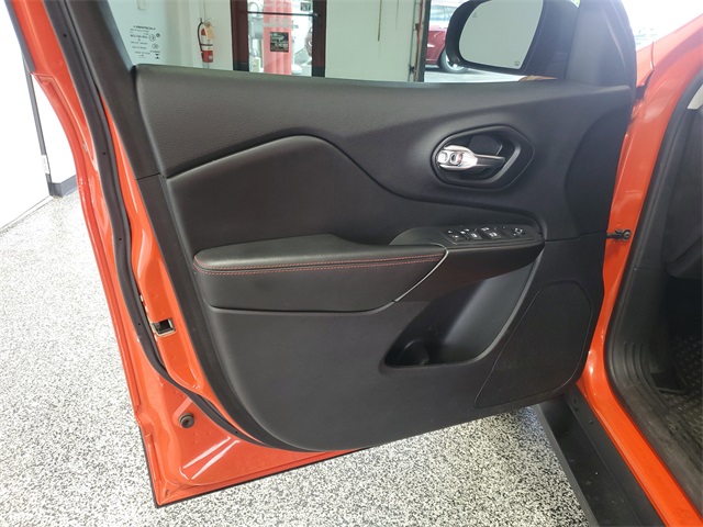 2021 Jeep Cherokee Trailhawk photo 5