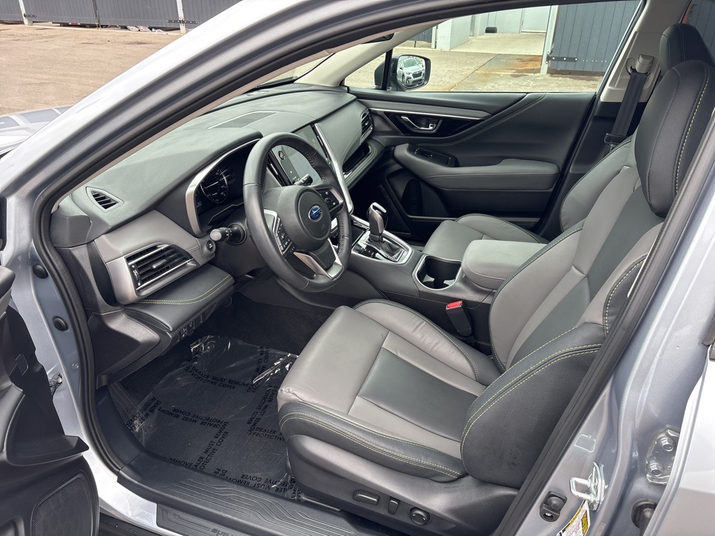 2023 Subaru Outback Onyx Edition photo 9