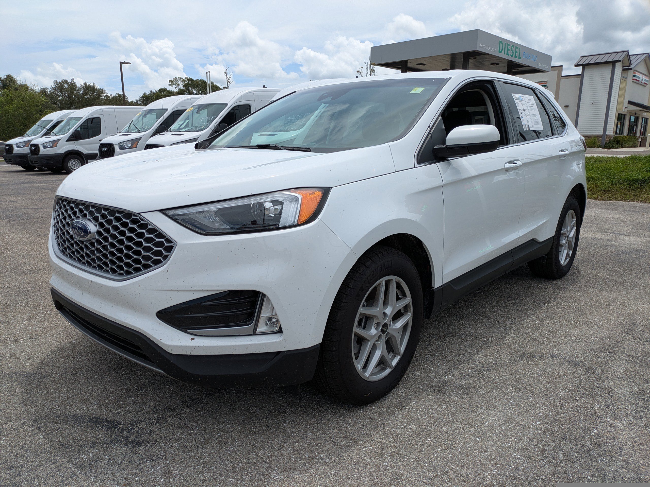 2024 Ford Edge SEL photo 7